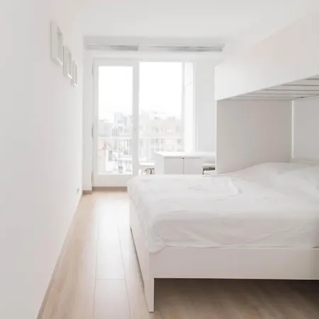 In Near The 오스텐드