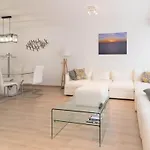 In Near The * Ostende