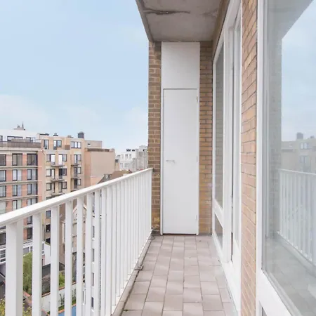 In Near The * Ostende