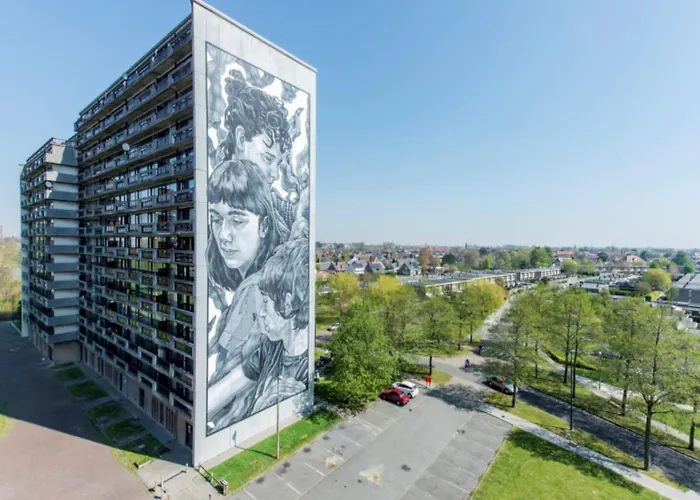 In Near The * Ostende