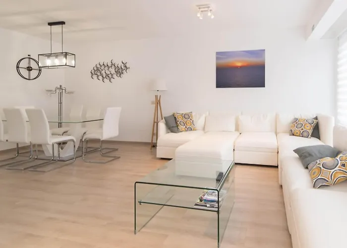 In Near The * Ostende