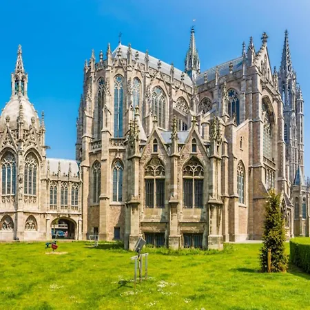 In Near The Apartmán